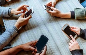 دراسة تكشف الدول الأعلى في معدلات إدمان الهواتف الذكية.. من بينها دولة عربية